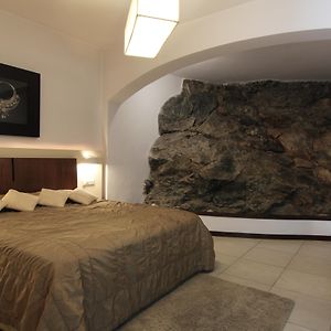 Deluxe Master Suite Mountain View